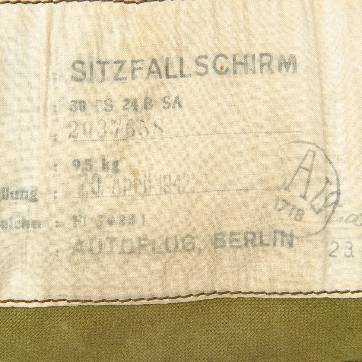 Original WWII US Army Captain Bring Back Trophy Set- German Luftwaffe Aviator Seat Pack Parachute, Bayonets and Certificate