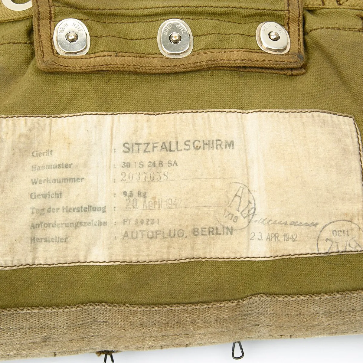 Original WWII US Army Captain Bring Back Trophy Set- German Luftwaffe Aviator Seat Pack Parachute, Bayonets and Certificate