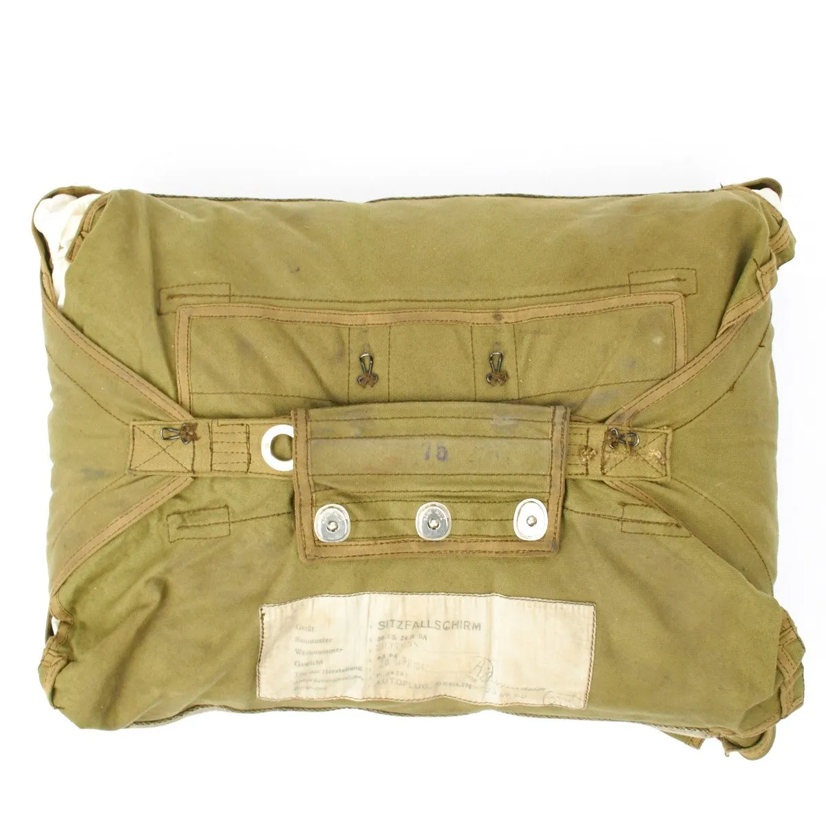 Original WWII US Army Captain Bring Back Trophy Set- German Luftwaffe Aviator Seat Pack Parachute, Bayonets and Certificate